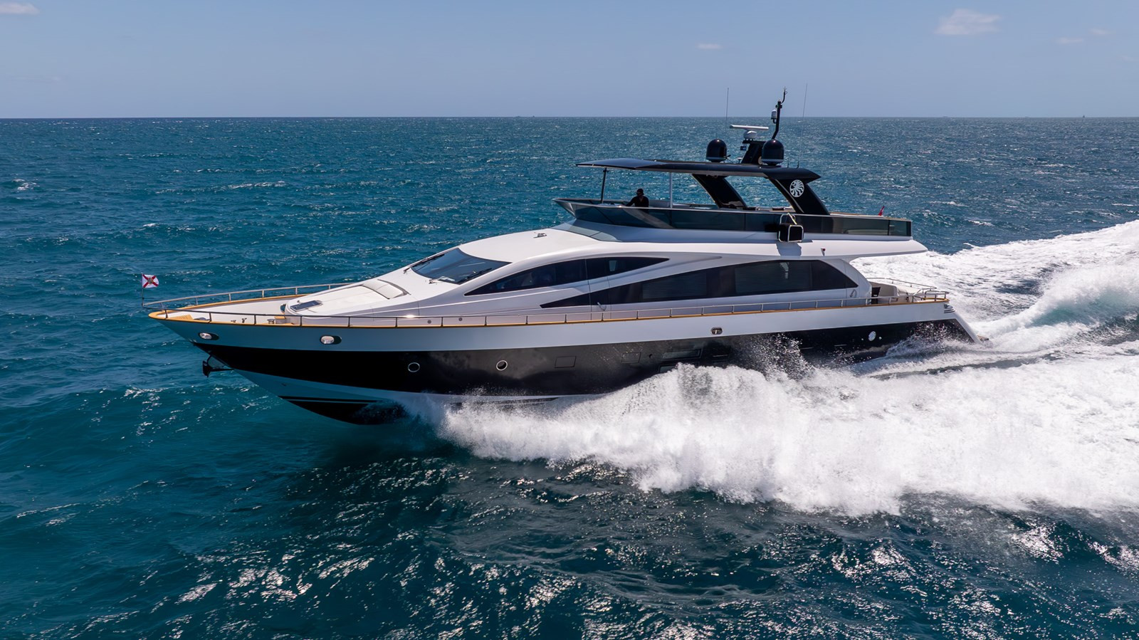 https://arconyachts.ams3.digitaloceanspaces.com/76906/conversions/large_4628853-optimize.jpg
