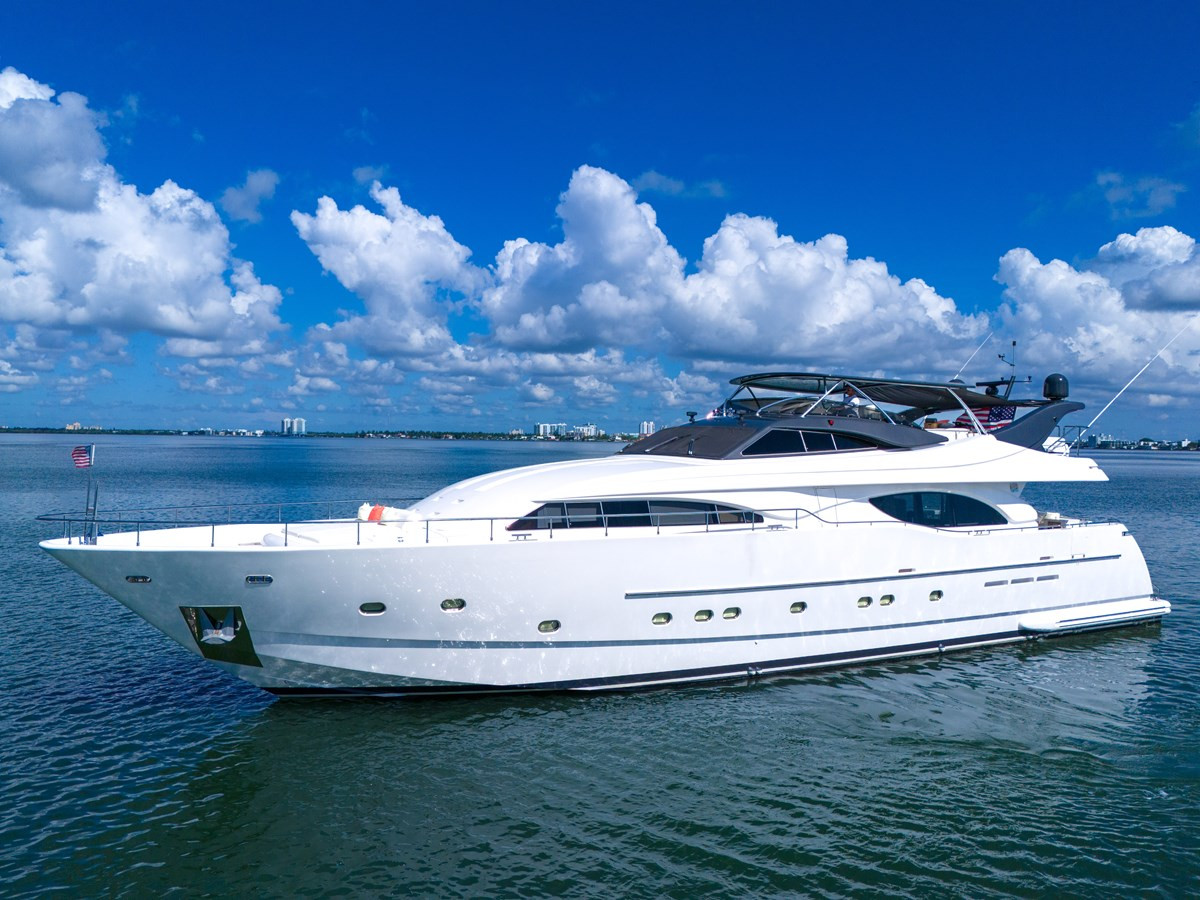 https://arconyachts.ams3.digitaloceanspaces.com/76964/conversions/large_4745435-optimize.jpg