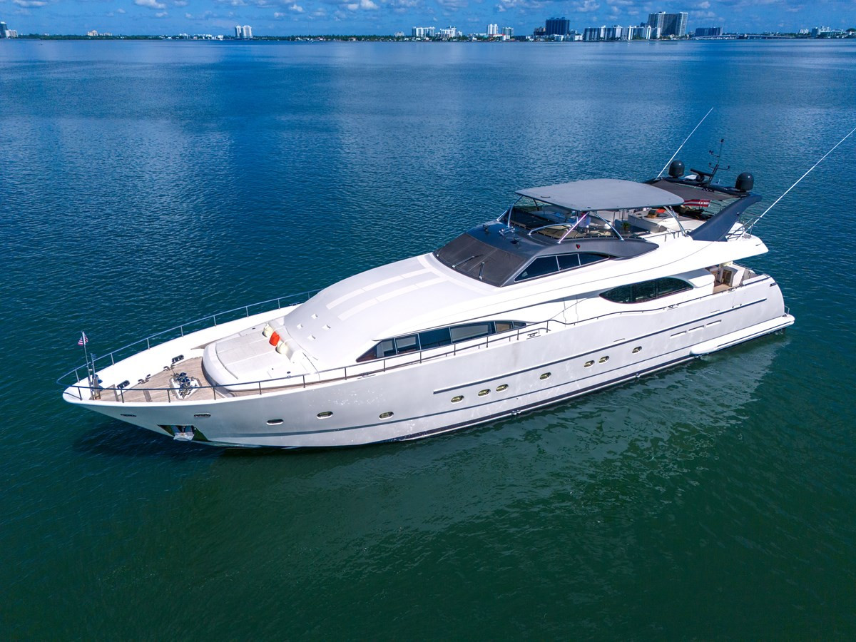 https://arconyachts.ams3.digitaloceanspaces.com/76970/conversions/large_4745437-optimize.jpg