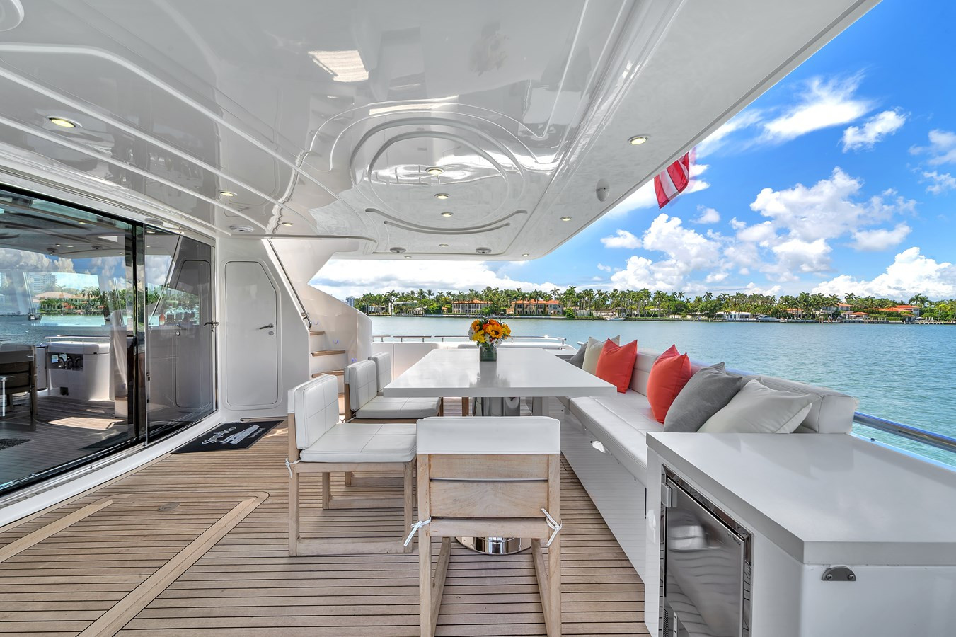 https://arconyachts.ams3.digitaloceanspaces.com/76988/conversions/large_4745443-optimize.jpg