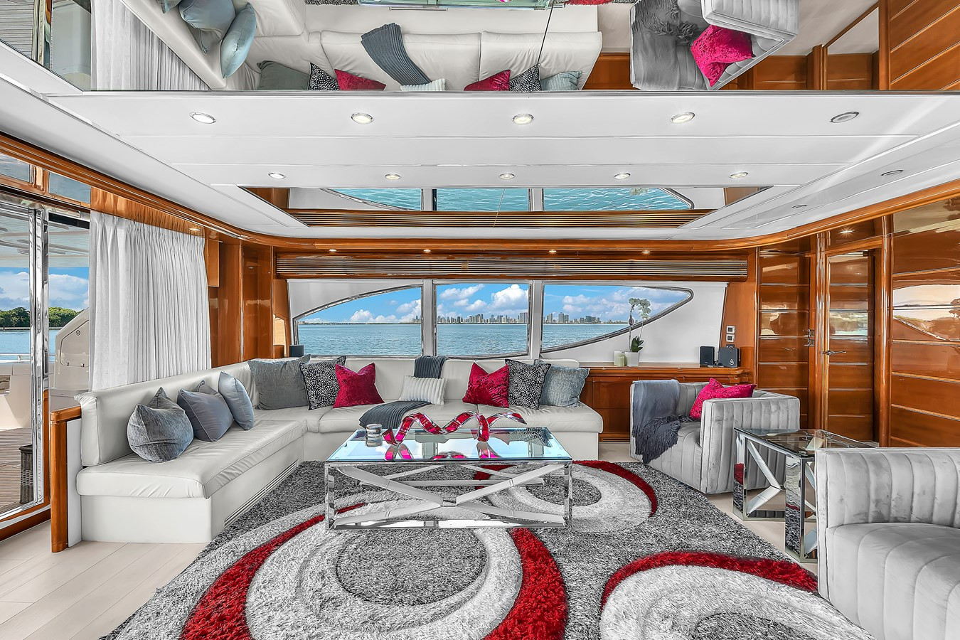 https://arconyachts.ams3.digitaloceanspaces.com/77000/conversions/large_4745447-optimize.jpg