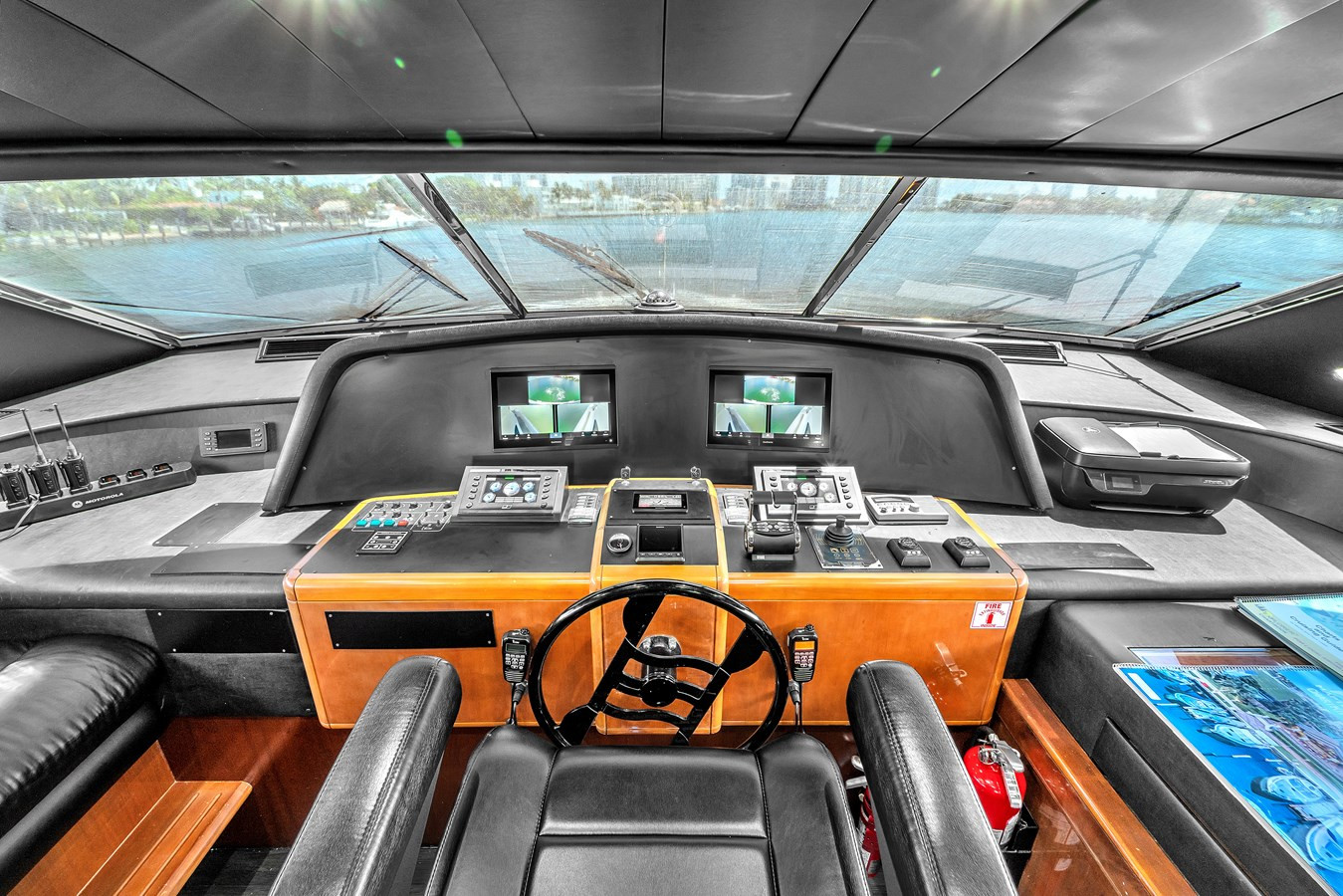 https://arconyachts.ams3.digitaloceanspaces.com/77065/conversions/large_4745469-optimize.jpg