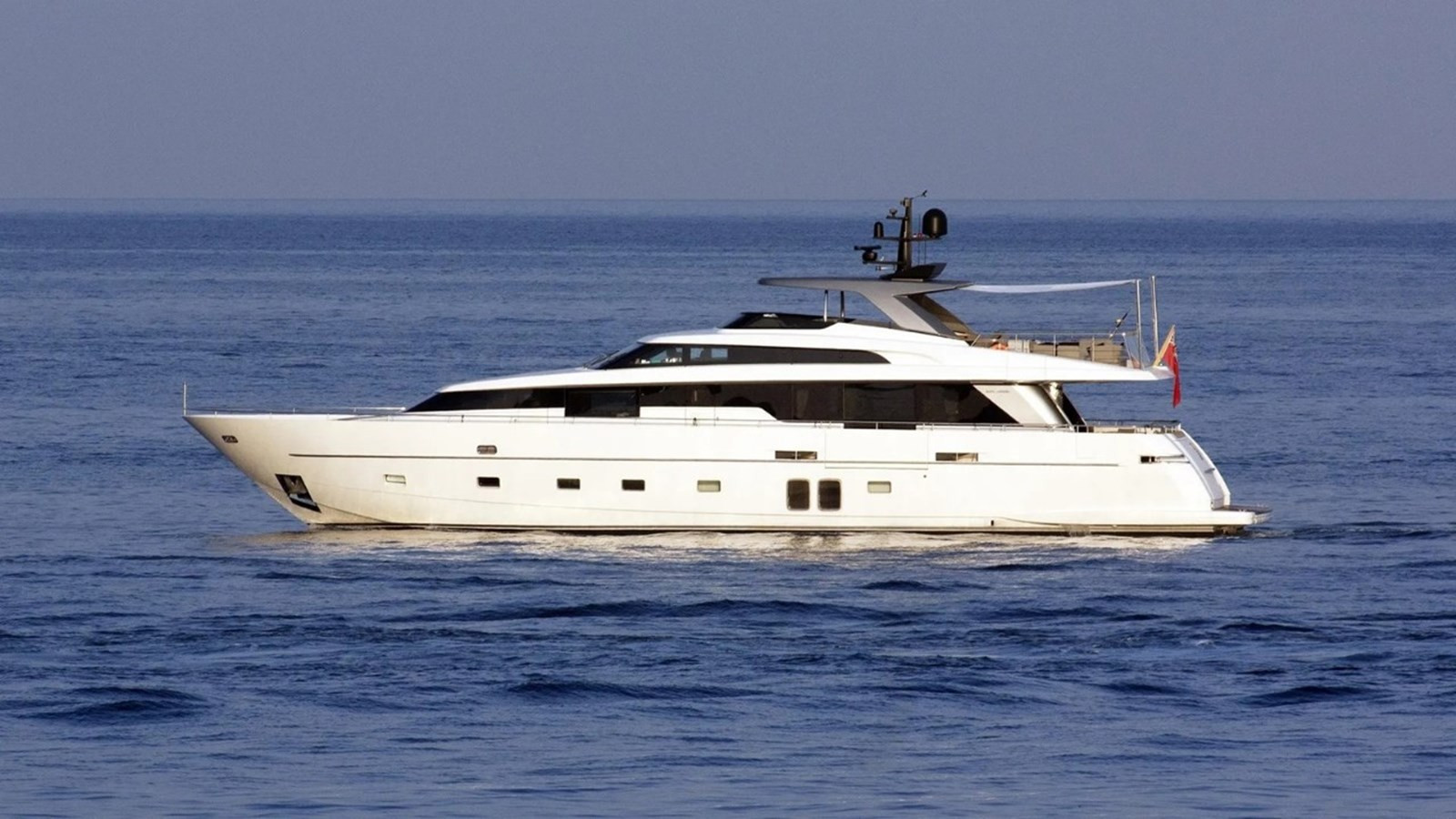 https://arconyachts.ams3.digitaloceanspaces.com/77155/conversions/large_4471311-optimize.jpg
