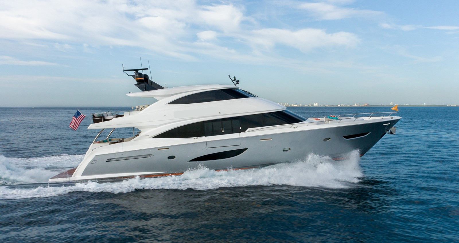 https://arconyachts.ams3.digitaloceanspaces.com/77400/conversions/large_4283813-optimize.jpg