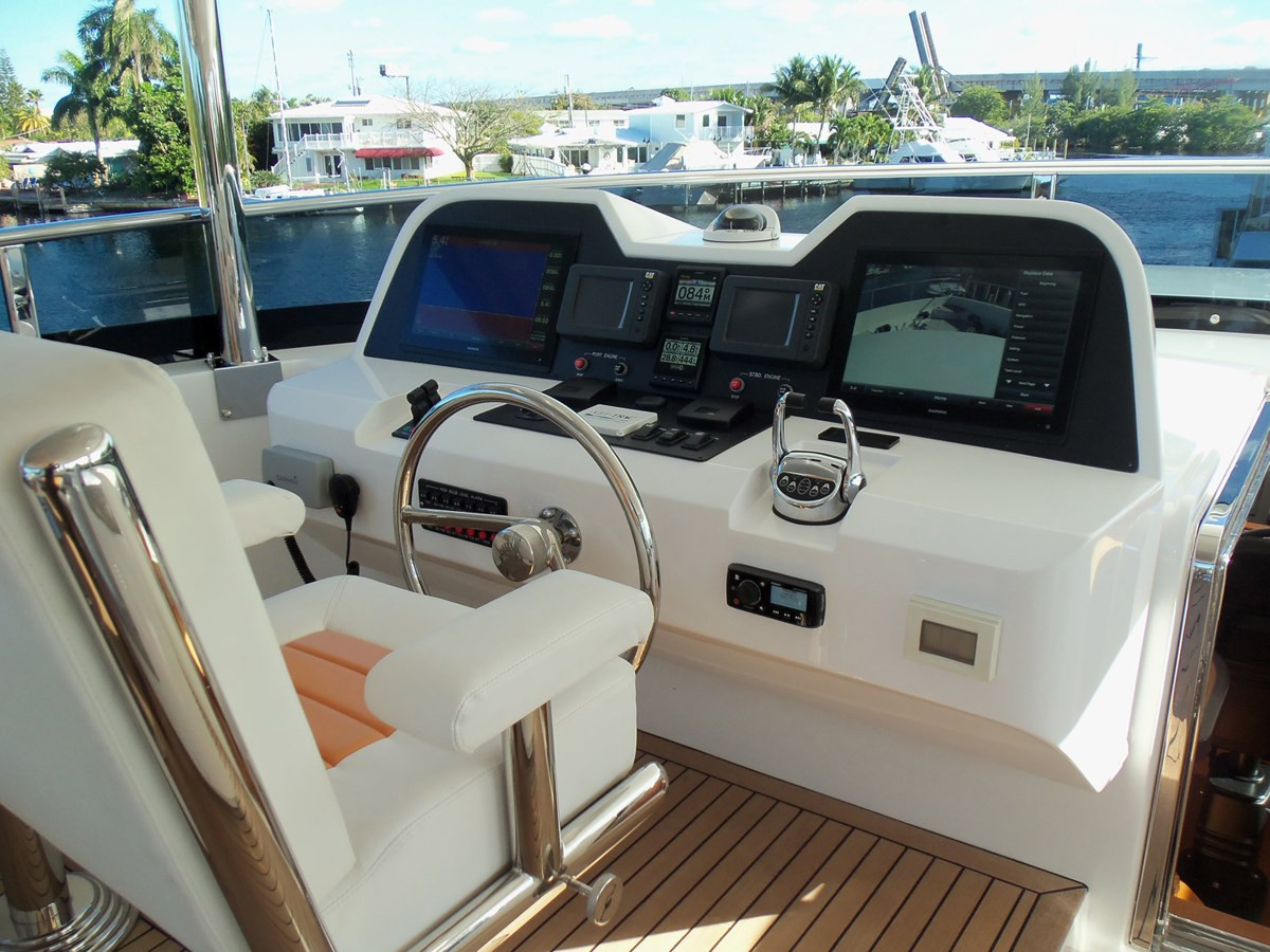 https://arconyachts.ams3.digitaloceanspaces.com/77589/conversions/large_4559312-optimize.jpg