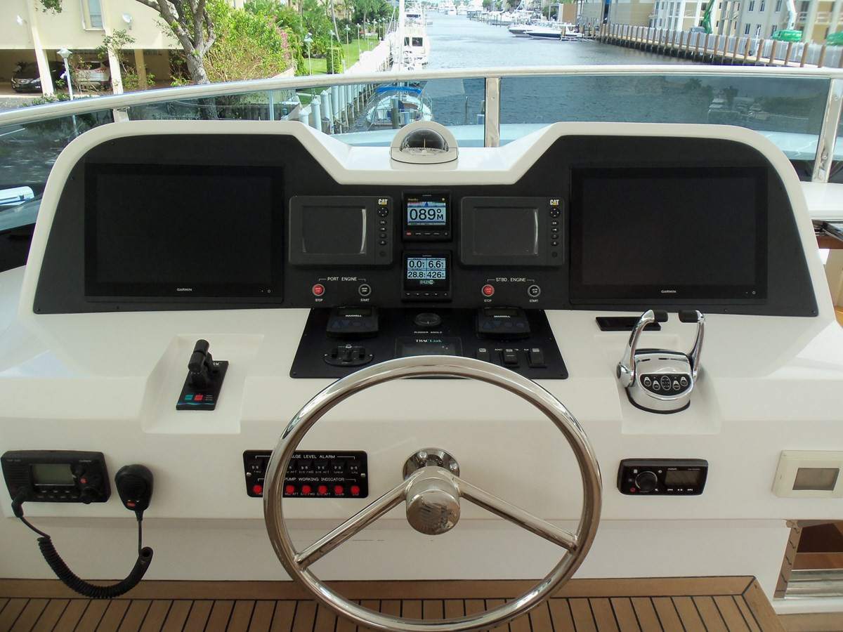 https://arconyachts.ams3.digitaloceanspaces.com/77591/conversions/large_4559313-optimize.jpg