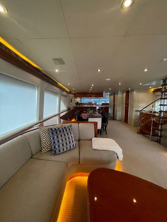 https://arconyachts.ams3.digitaloceanspaces.com/77713/conversions/large_4193867-optimize.jpg
