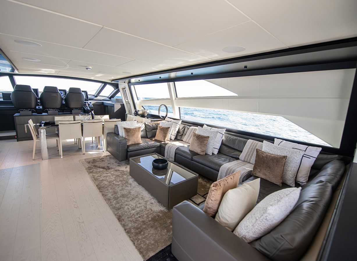 https://arconyachts.ams3.digitaloceanspaces.com/77755/conversions/large_4453753-optimize.jpg