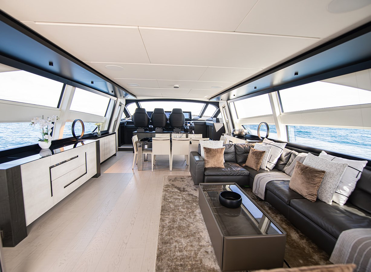 https://arconyachts.ams3.digitaloceanspaces.com/77759/conversions/large_4453752-optimize.jpg
