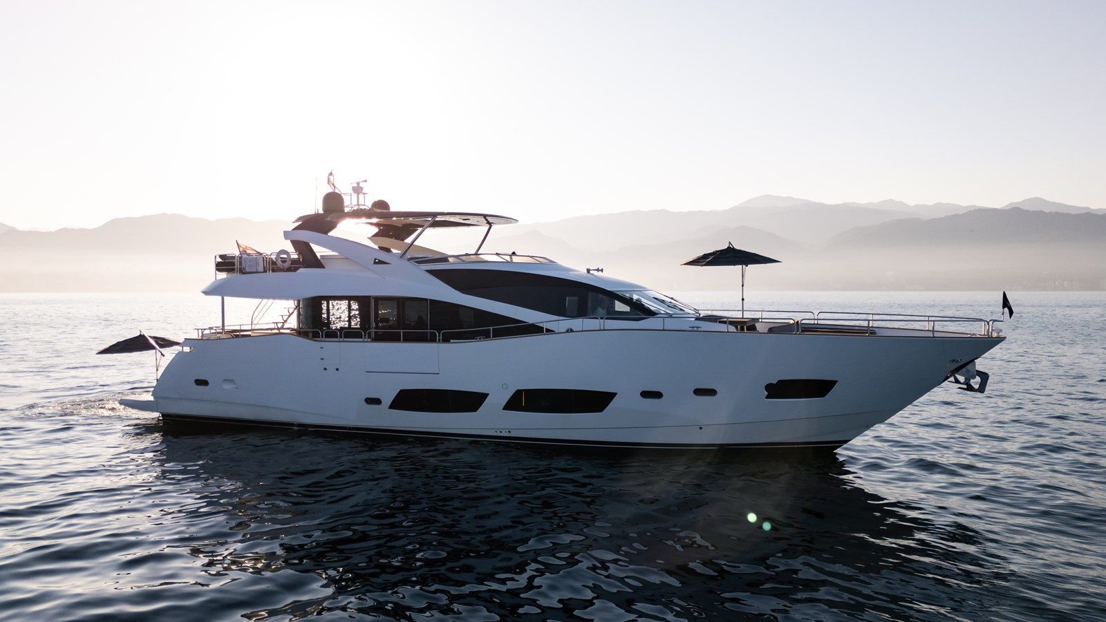 https://arconyachts.ams3.digitaloceanspaces.com/77776/conversions/large_4557583-optimize.jpg