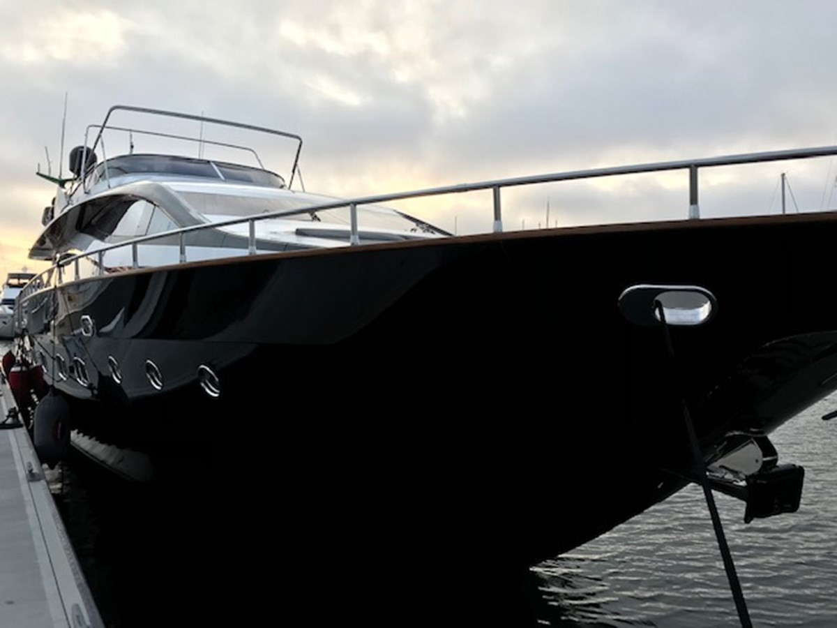 https://arconyachts.ams3.digitaloceanspaces.com/77856/conversions/large_2778082-optimize.jpg