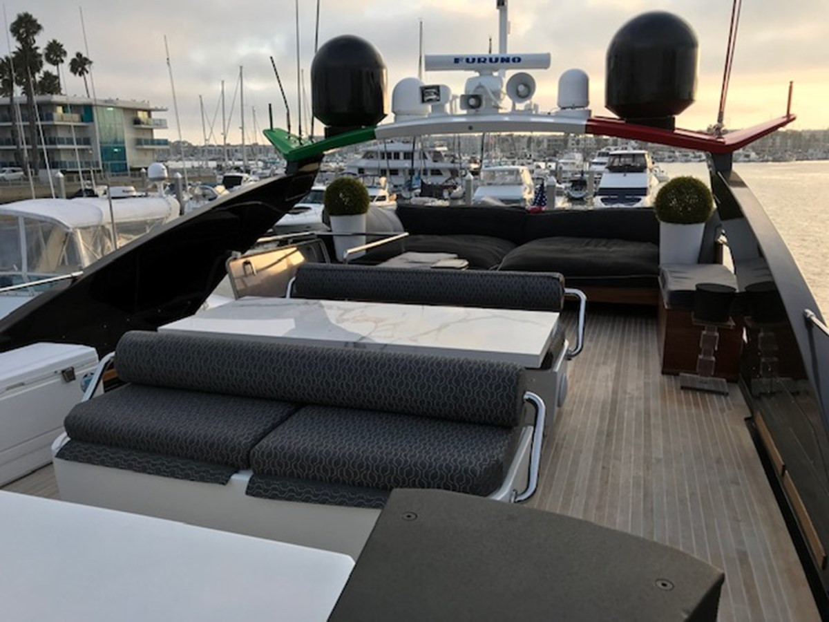 https://arconyachts.ams3.digitaloceanspaces.com/77911/conversions/large_2778101-optimize.jpg