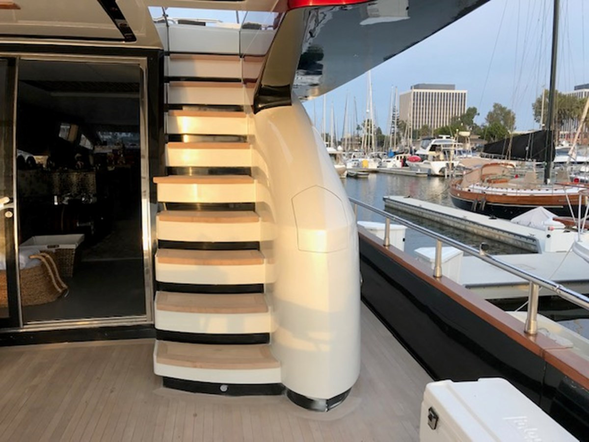 https://arconyachts.ams3.digitaloceanspaces.com/77933/conversions/large_2778109-optimize.jpg