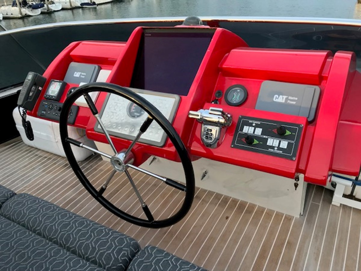 https://arconyachts.ams3.digitaloceanspaces.com/77941/conversions/large_2778112-optimize.jpg