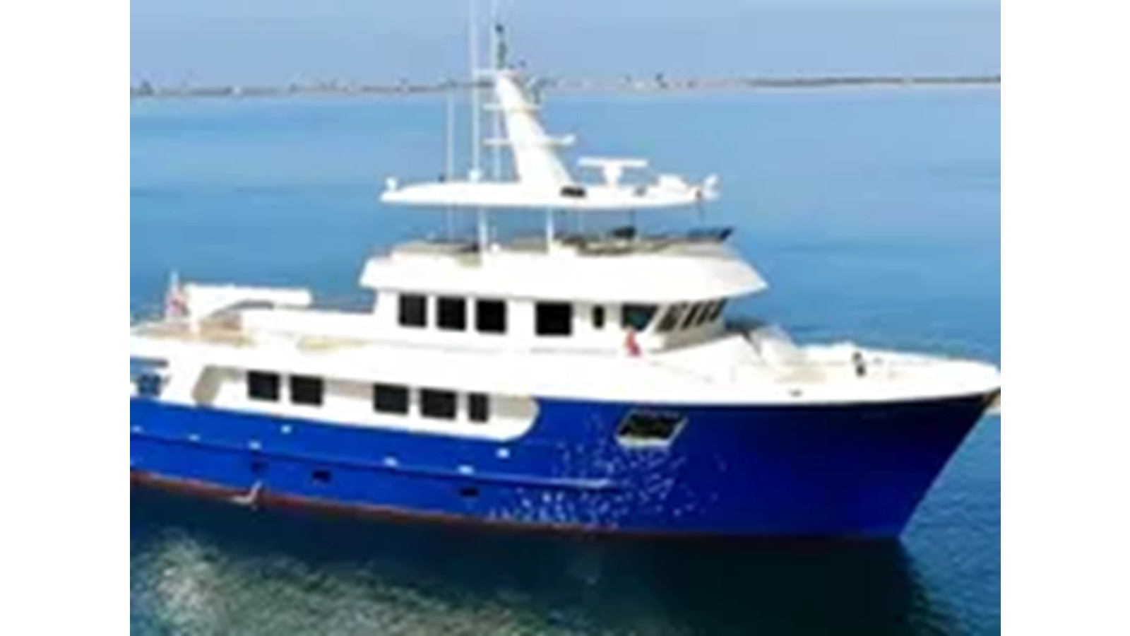 https://arconyachts.ams3.digitaloceanspaces.com/78002/conversions/large_4324734-optimize.jpg