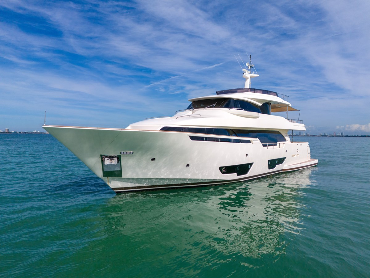 https://arconyachts.ams3.digitaloceanspaces.com/78073/conversions/large_4511564-optimize.jpg