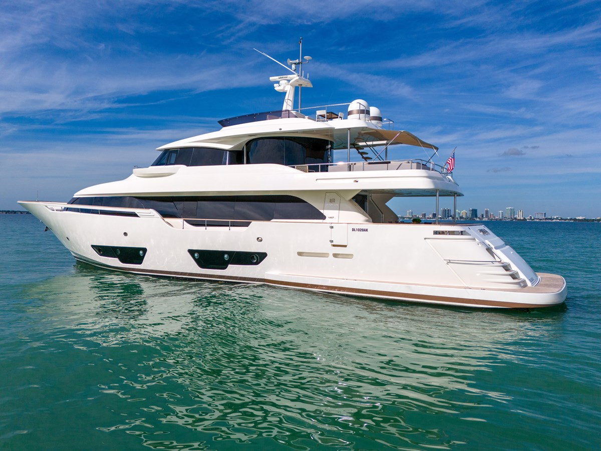 https://arconyachts.ams3.digitaloceanspaces.com/78085/conversions/large_4511568-optimize.jpg