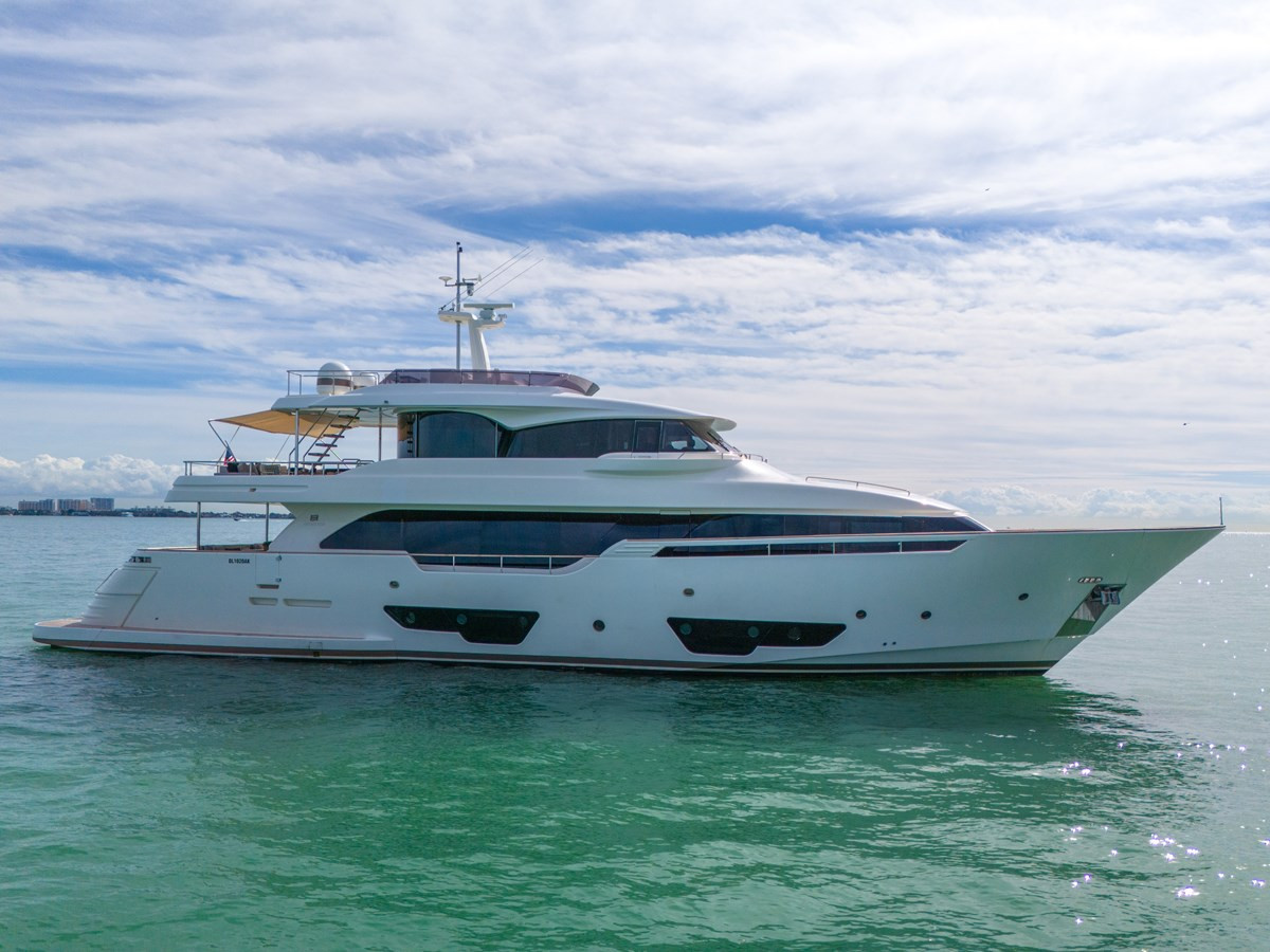https://arconyachts.ams3.digitaloceanspaces.com/78102/conversions/large_4511574-optimize.jpg