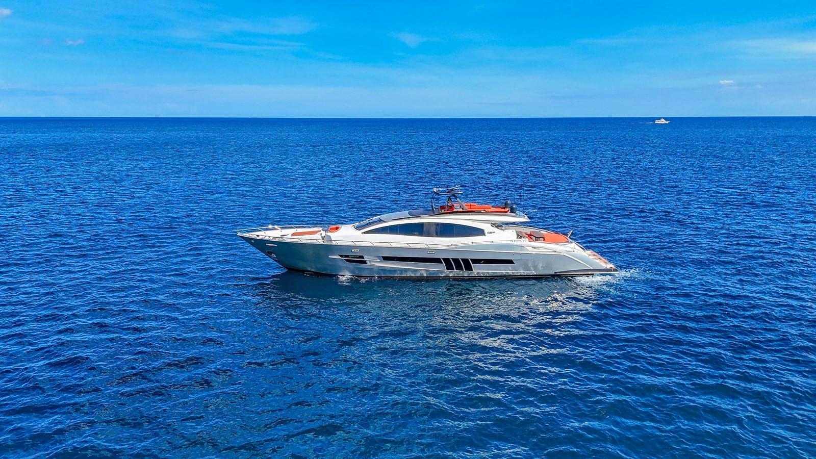 https://arconyachts.ams3.digitaloceanspaces.com/78179/conversions/large_4760080-optimize.jpg