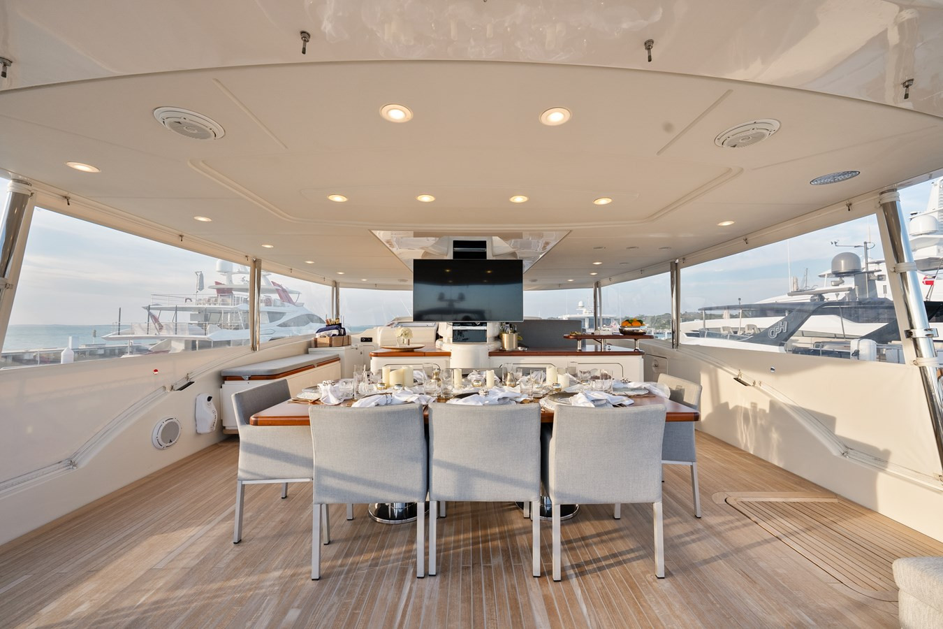 https://arconyachts.ams3.digitaloceanspaces.com/78181/conversions/large_4596005-optimize.jpg