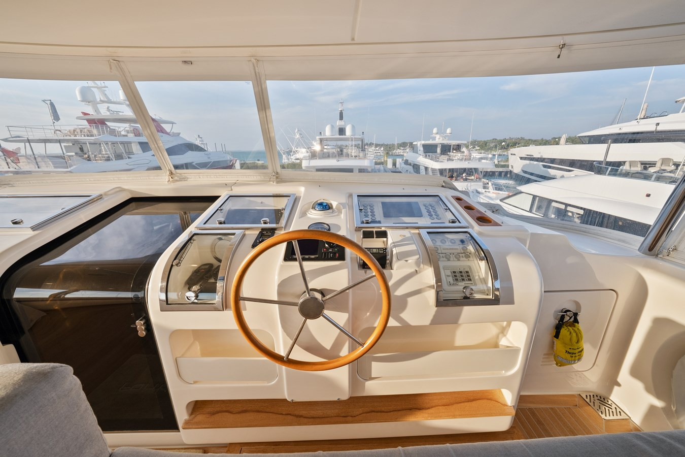 https://arconyachts.ams3.digitaloceanspaces.com/78195/conversions/large_4596010-optimize.jpg