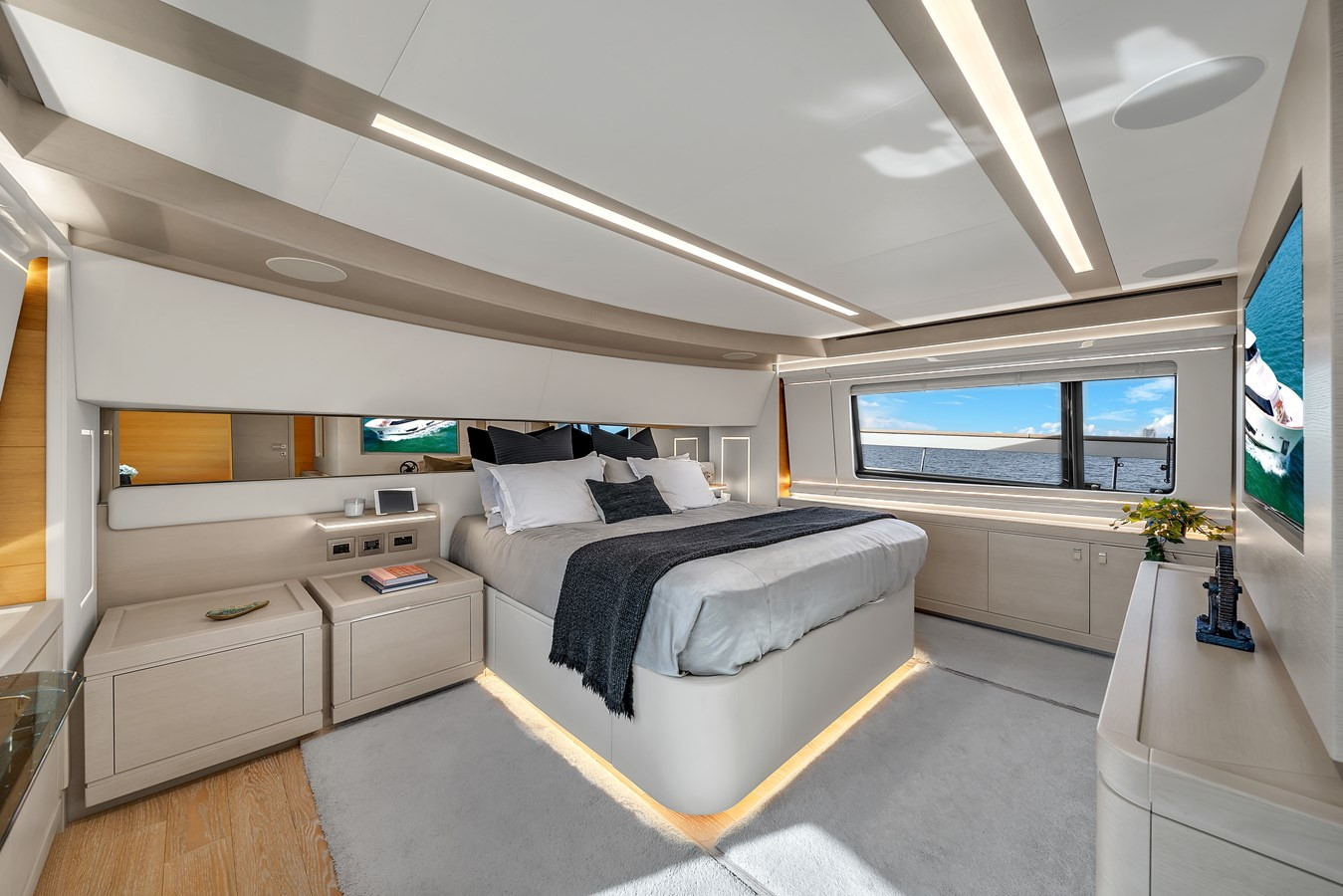 https://arconyachts.ams3.digitaloceanspaces.com/78208/conversions/large_4511611-optimize.jpg