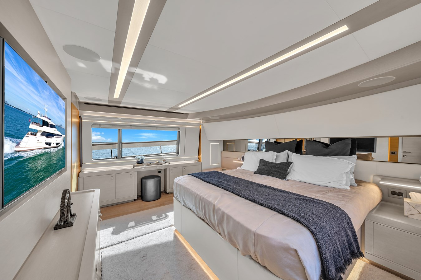 https://arconyachts.ams3.digitaloceanspaces.com/78217/conversions/large_4511614-optimize.jpg