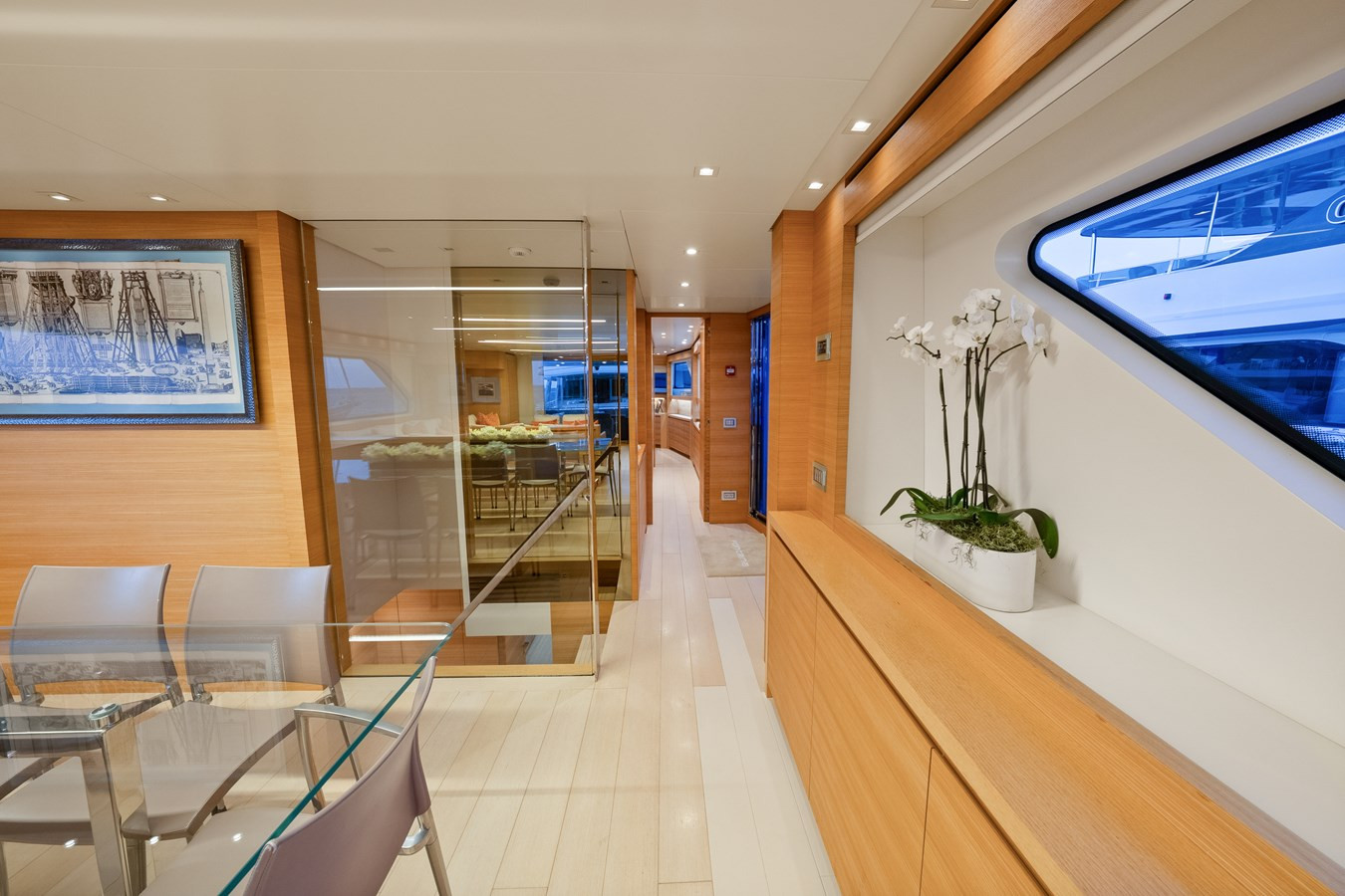 https://arconyachts.ams3.digitaloceanspaces.com/78323/conversions/large_4596111-optimize.jpg