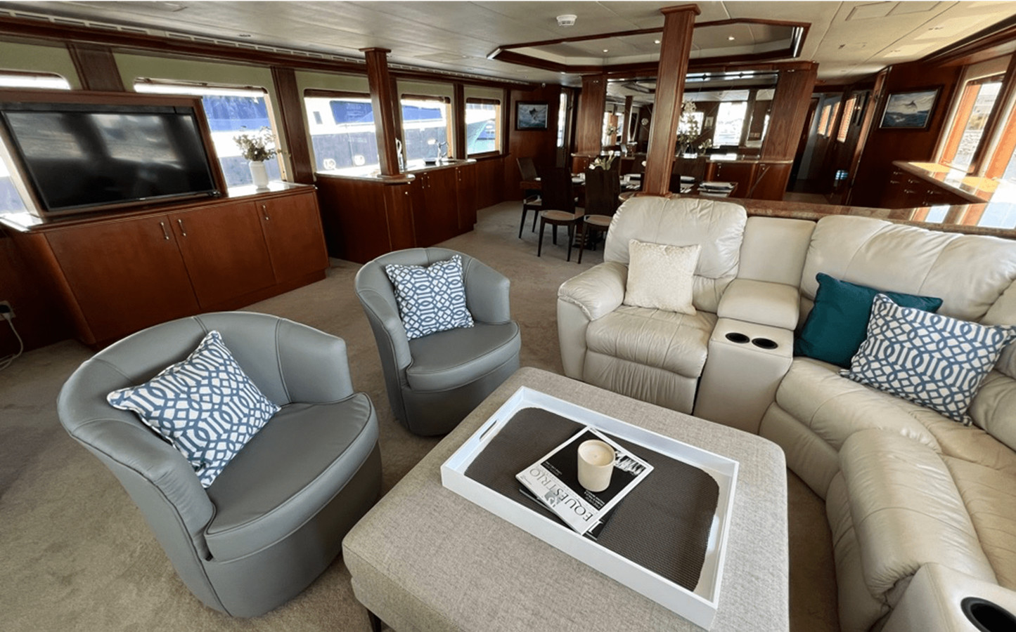 https://arconyachts.ams3.digitaloceanspaces.com/78351/conversions/large_4061865-optimize.jpg