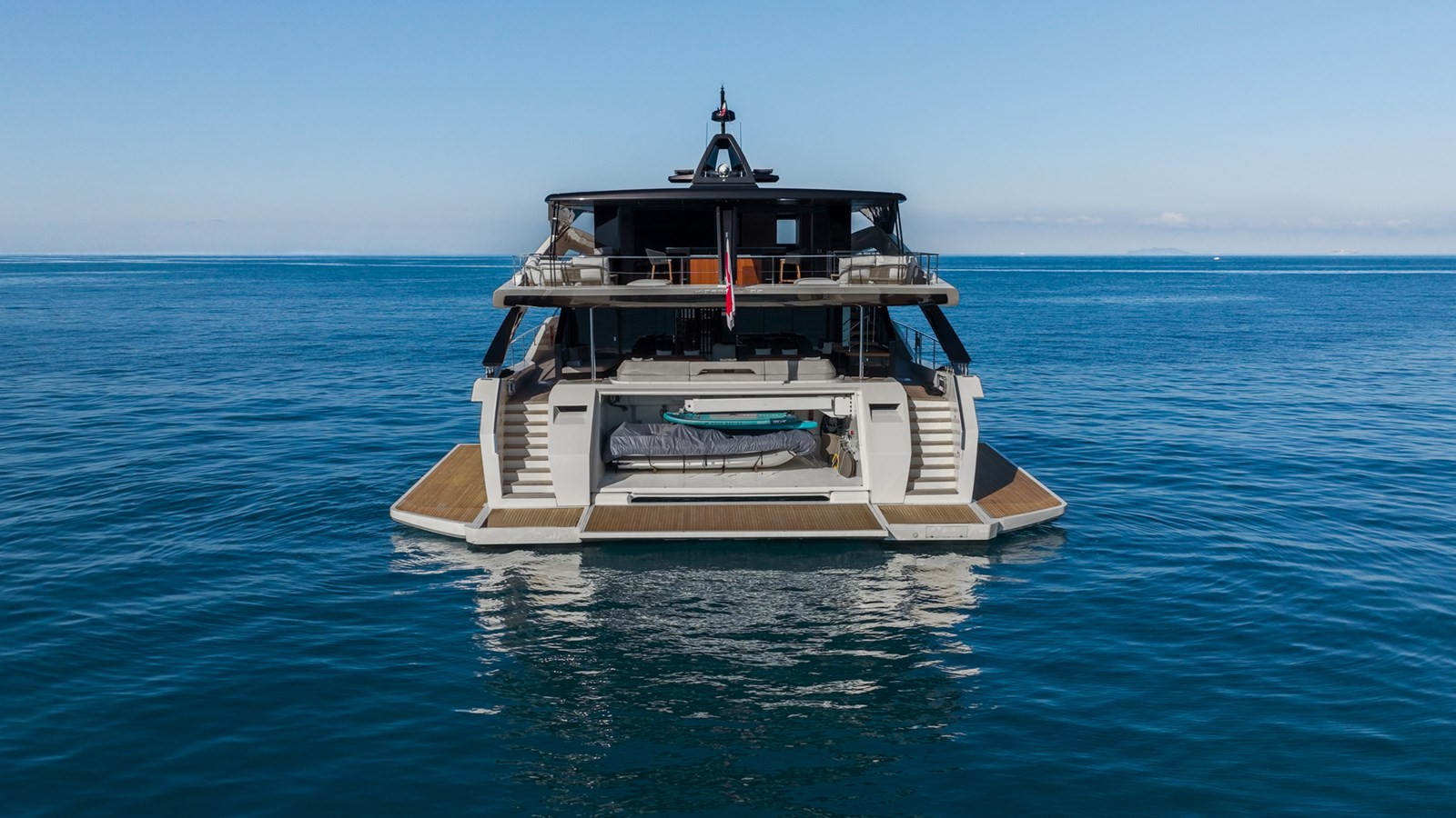 https://arconyachts.ams3.digitaloceanspaces.com/78361/conversions/large_4742271-optimize.jpg
