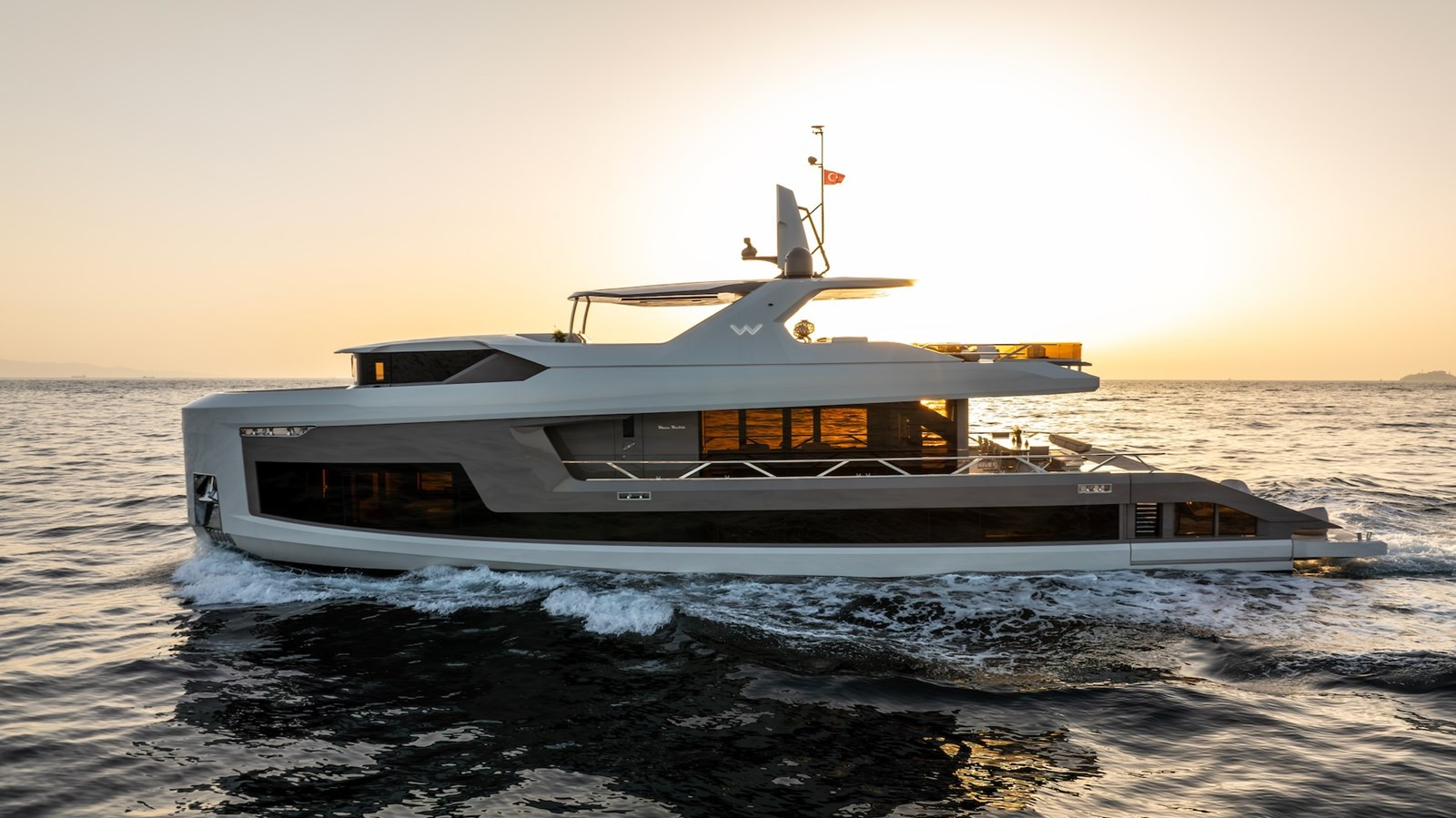 https://arconyachts.ams3.digitaloceanspaces.com/78398/conversions/large_4438686-optimize.jpg
