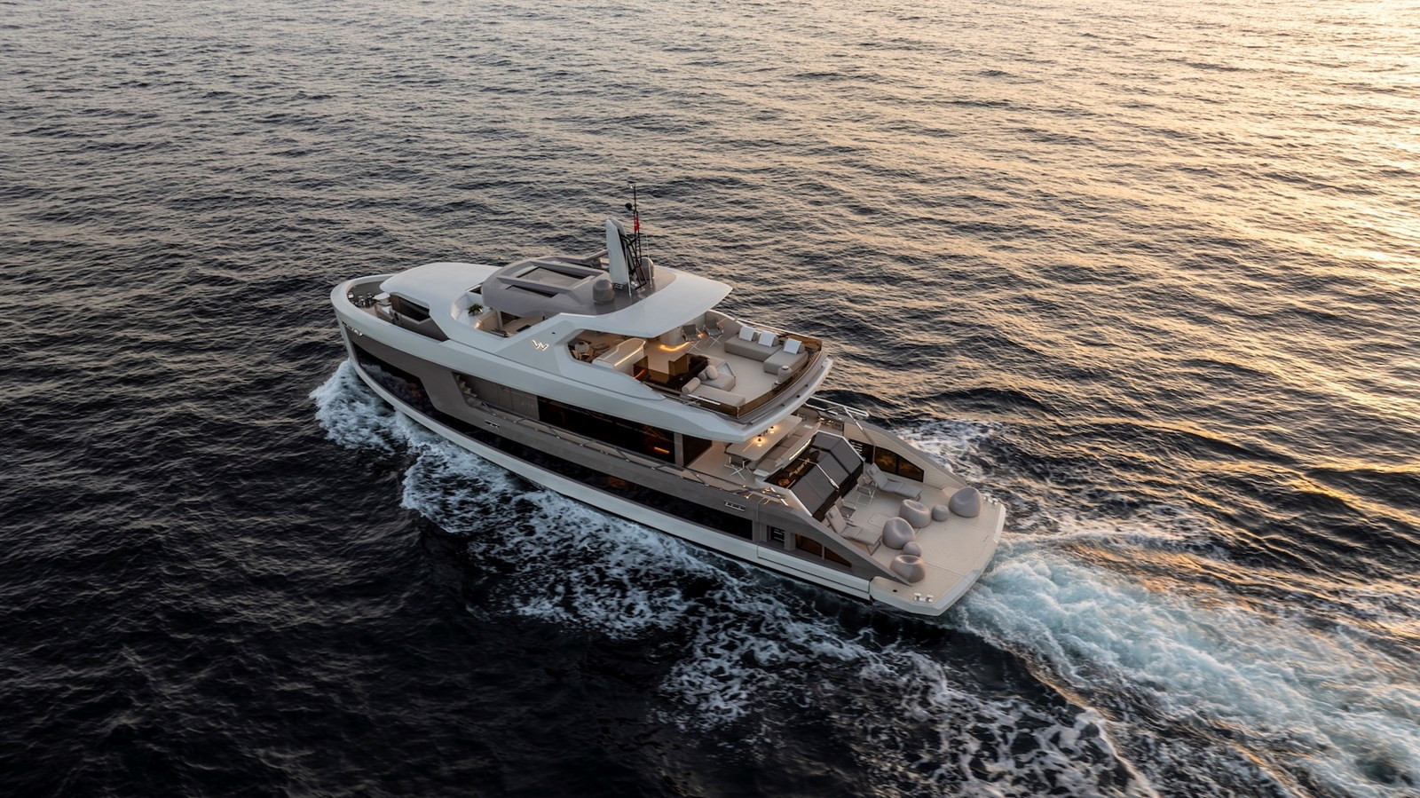 https://arconyachts.ams3.digitaloceanspaces.com/78404/conversions/large_4438673-optimize.jpg