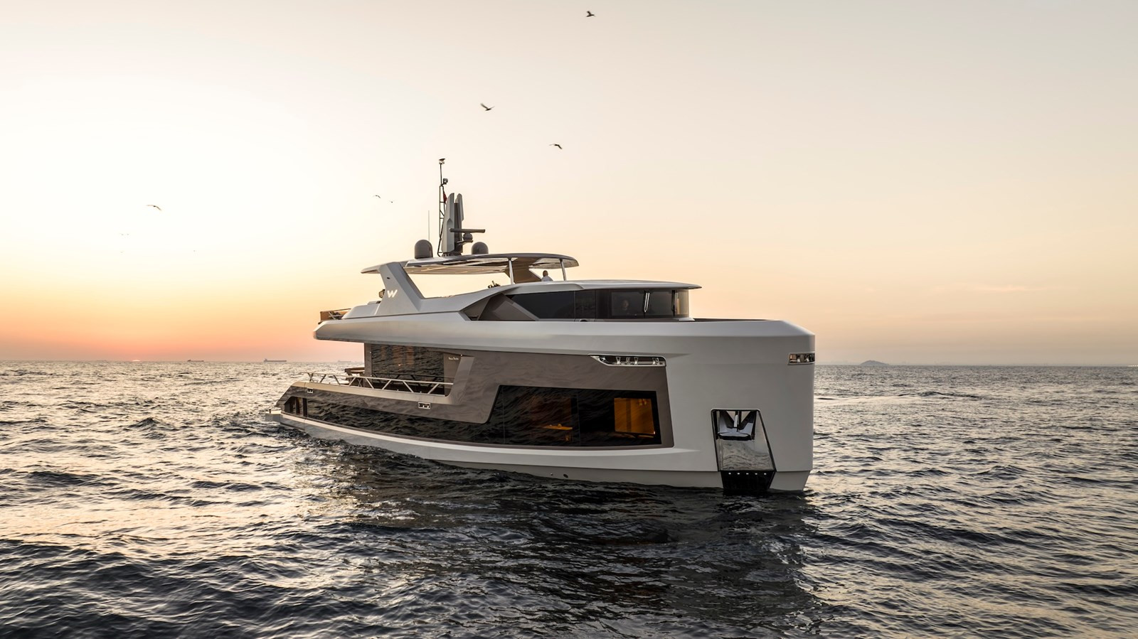 https://arconyachts.ams3.digitaloceanspaces.com/78410/conversions/large_4438674-optimize.jpg