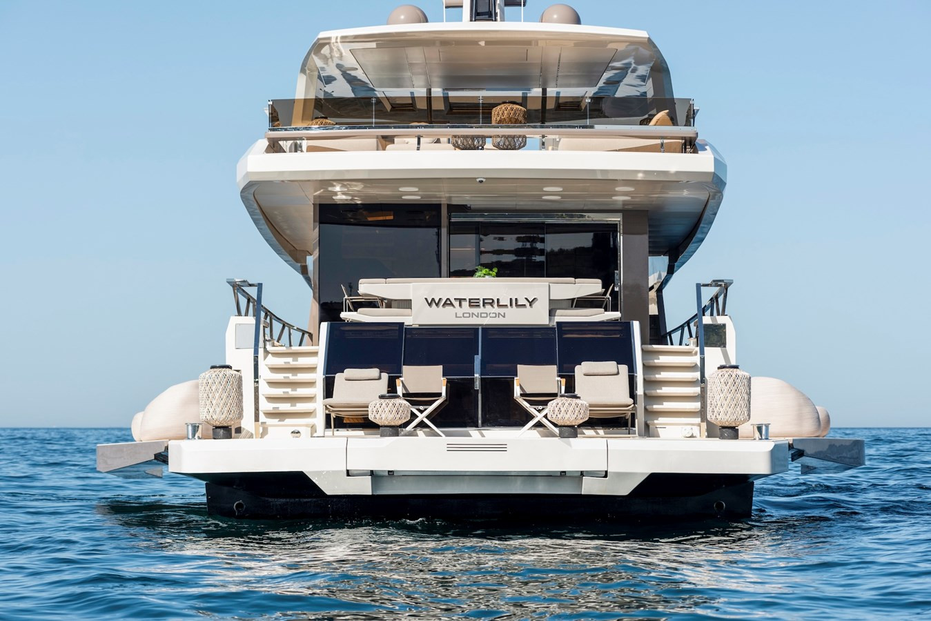 https://arconyachts.ams3.digitaloceanspaces.com/78413/conversions/large_4438639-optimize.jpg
