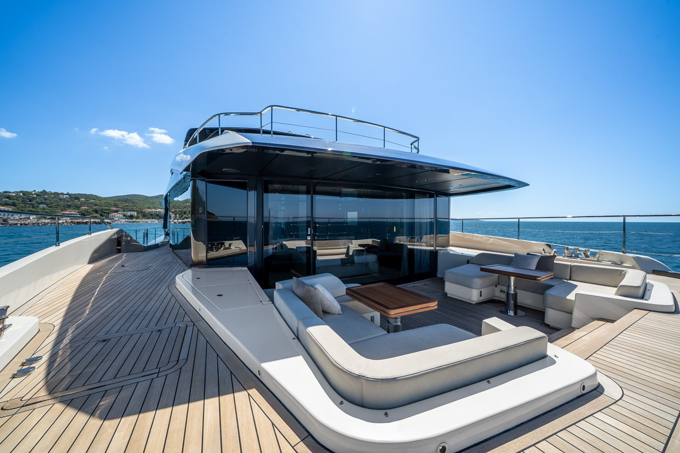 https://arconyachts.ams3.digitaloceanspaces.com/78414/conversions/large_4742290-optimize.jpg