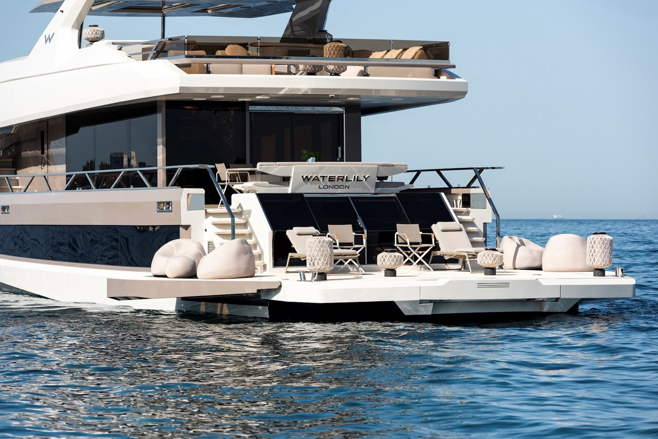 https://arconyachts.ams3.digitaloceanspaces.com/78416/conversions/large_4438641-optimize.jpg