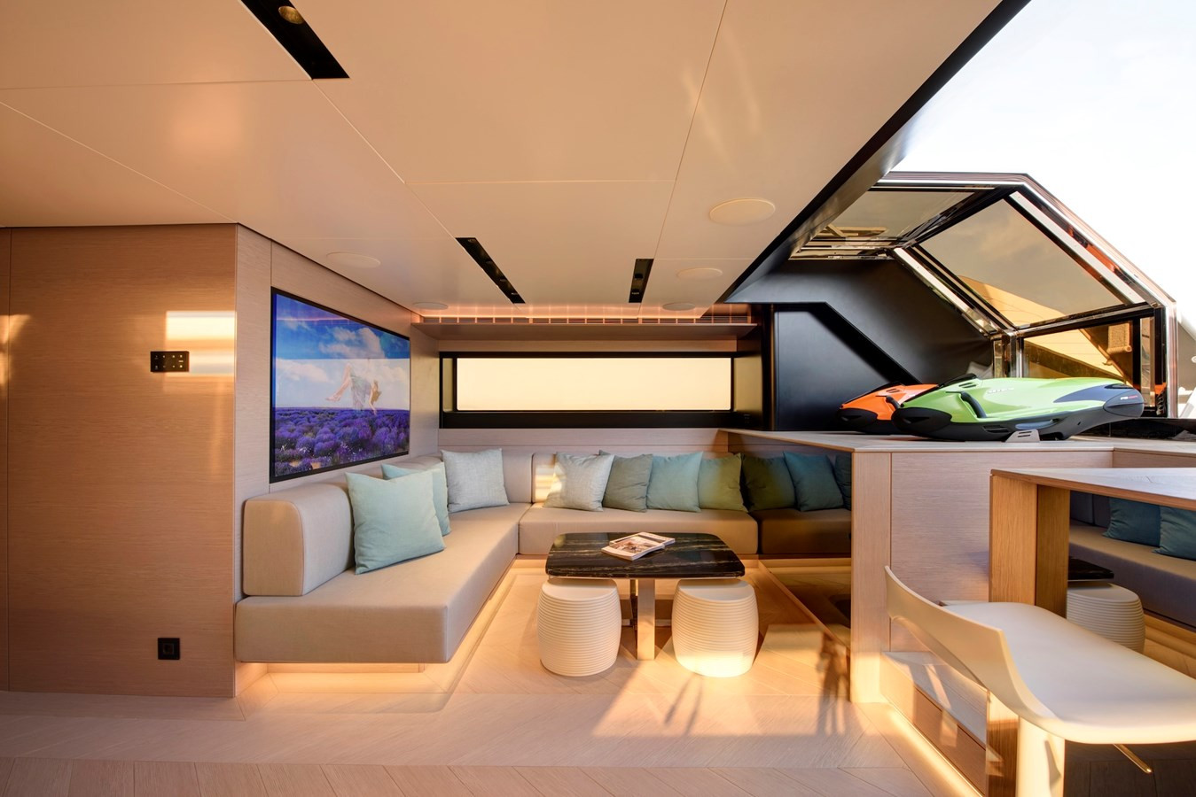 https://arconyachts.ams3.digitaloceanspaces.com/78501/conversions/large_4438681-optimize.jpg