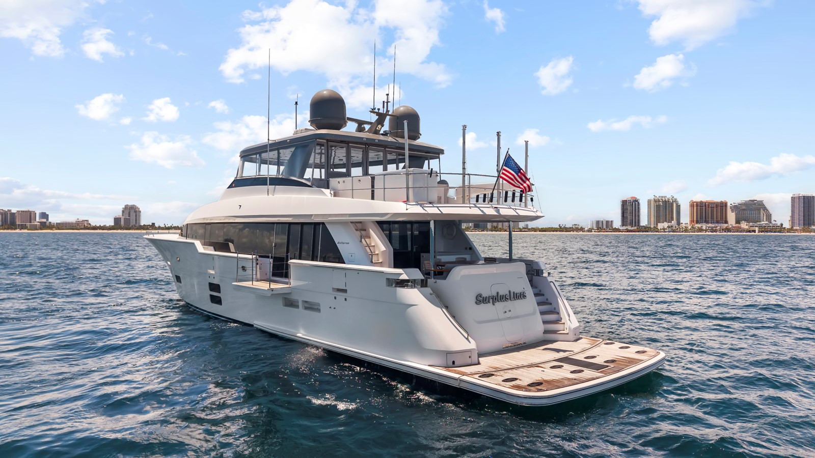 https://arconyachts.ams3.digitaloceanspaces.com/78623/conversions/large_4742907-optimize.jpg