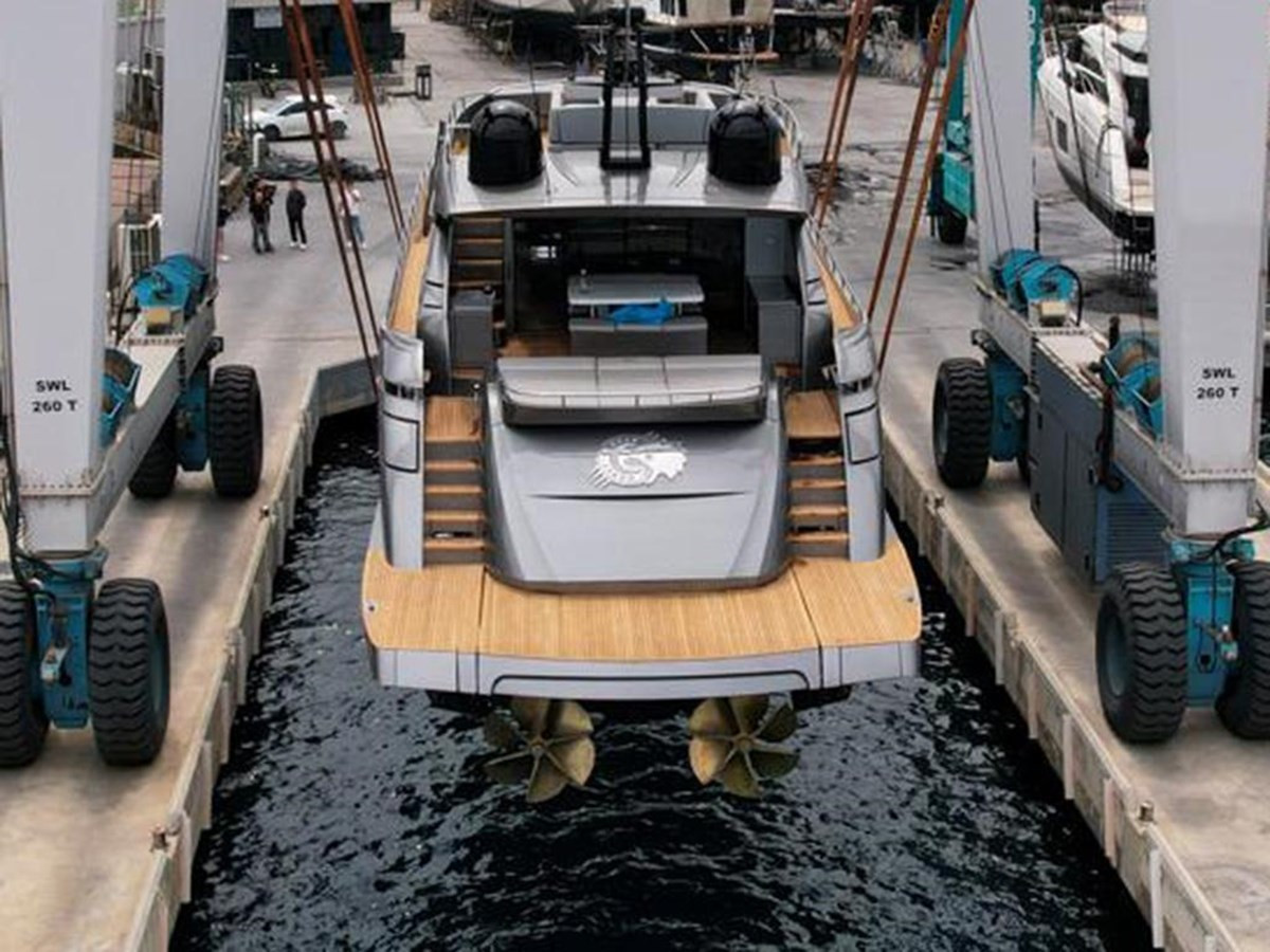 https://arconyachts.ams3.digitaloceanspaces.com/78638/conversions/large_4726157-optimize.jpg