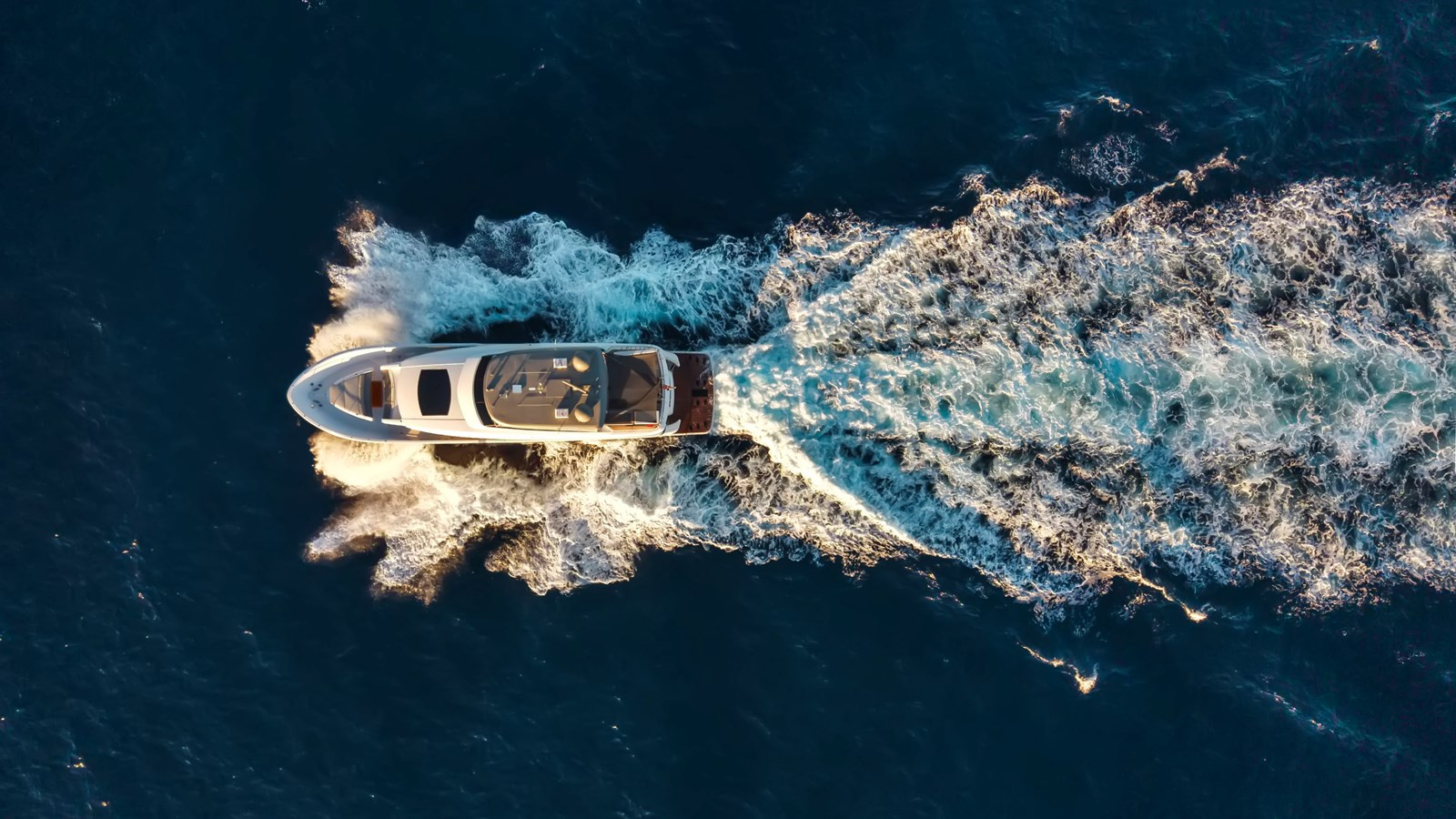 https://arconyachts.ams3.digitaloceanspaces.com/78658/conversions/large_4742752-optimize.jpg
