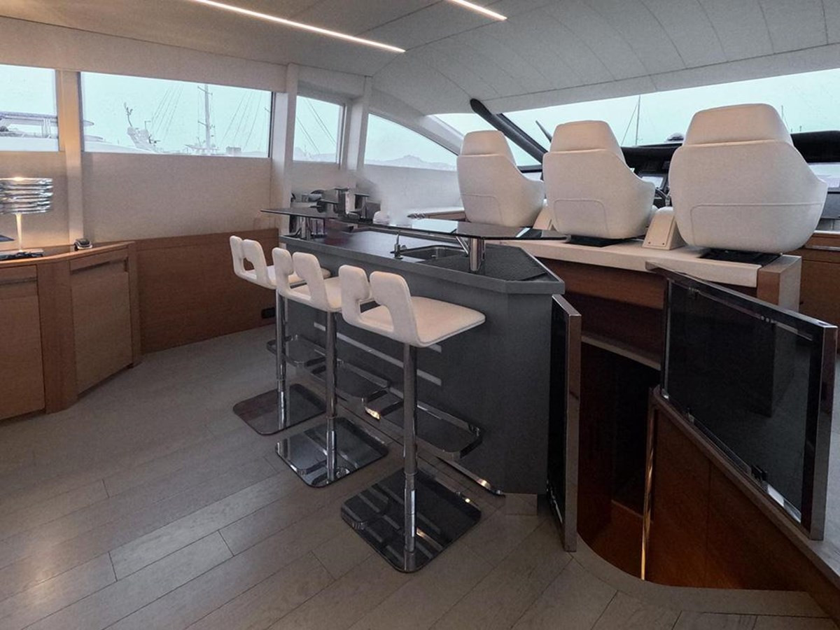 https://arconyachts.ams3.digitaloceanspaces.com/78670/conversions/large_4726169-optimize.jpg