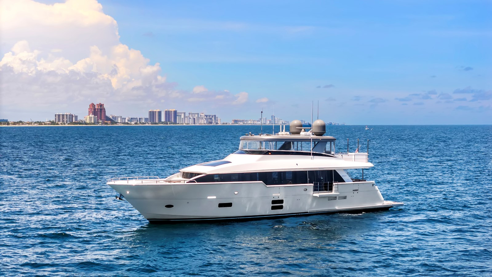 https://arconyachts.ams3.digitaloceanspaces.com/78713/conversions/large_4742770-optimize.jpg