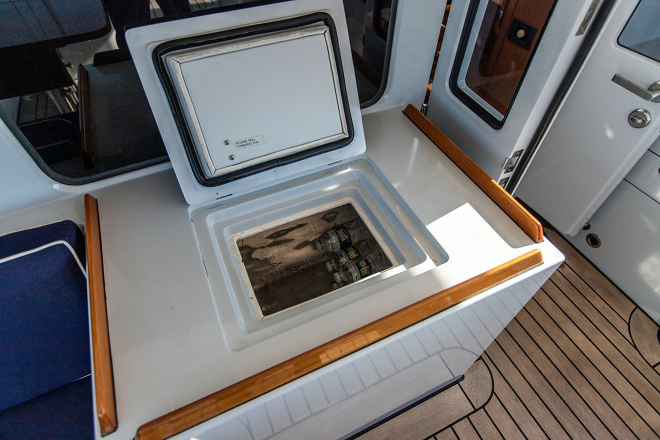 https://arconyachts.ams3.digitaloceanspaces.com/78724/conversions/large_4430722-optimize.jpg