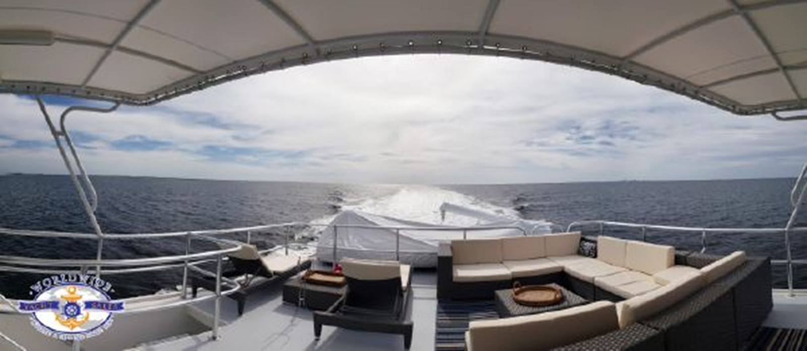 https://arconyachts.ams3.digitaloceanspaces.com/78816/conversions/large_3975263-optimize.jpg