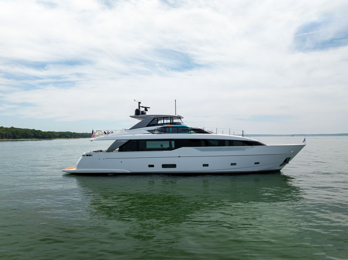 https://arconyachts.ams3.digitaloceanspaces.com/78933/conversions/large_4706786-optimize.jpg