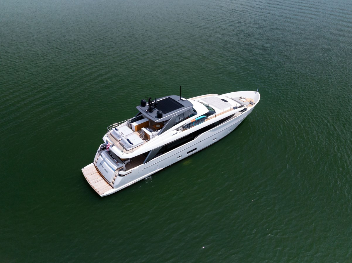 https://arconyachts.ams3.digitaloceanspaces.com/78946/conversions/large_4706791-optimize.jpg