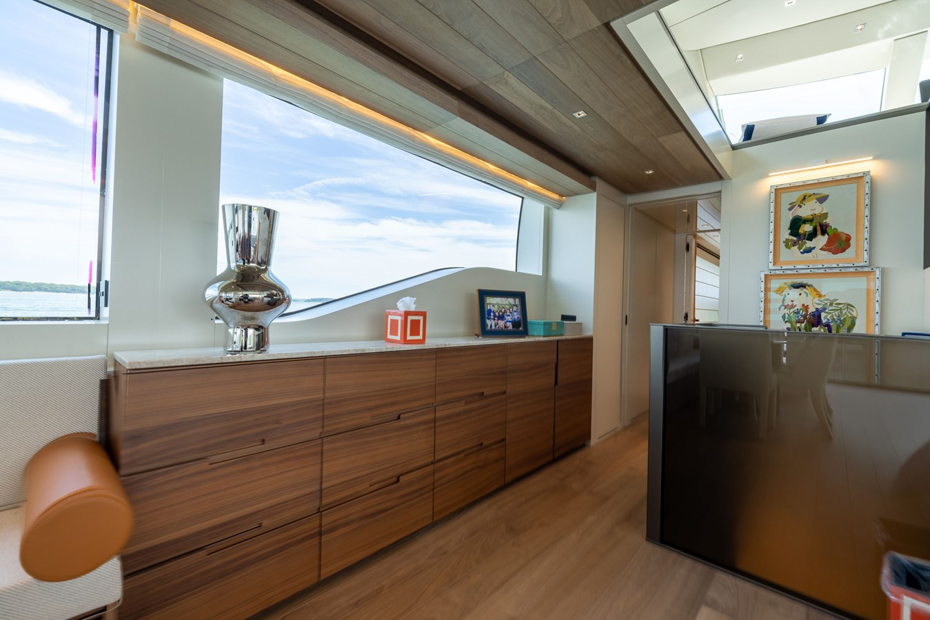 https://arconyachts.ams3.digitaloceanspaces.com/79057/conversions/large_4706908-optimize.jpg