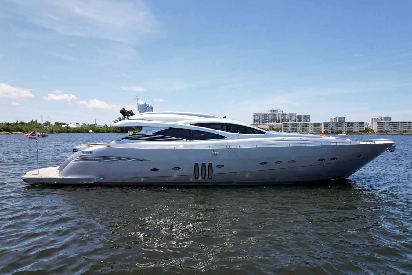 https://arconyachts.ams3.digitaloceanspaces.com/79198/conversions/large_3586223-optimize.jpg