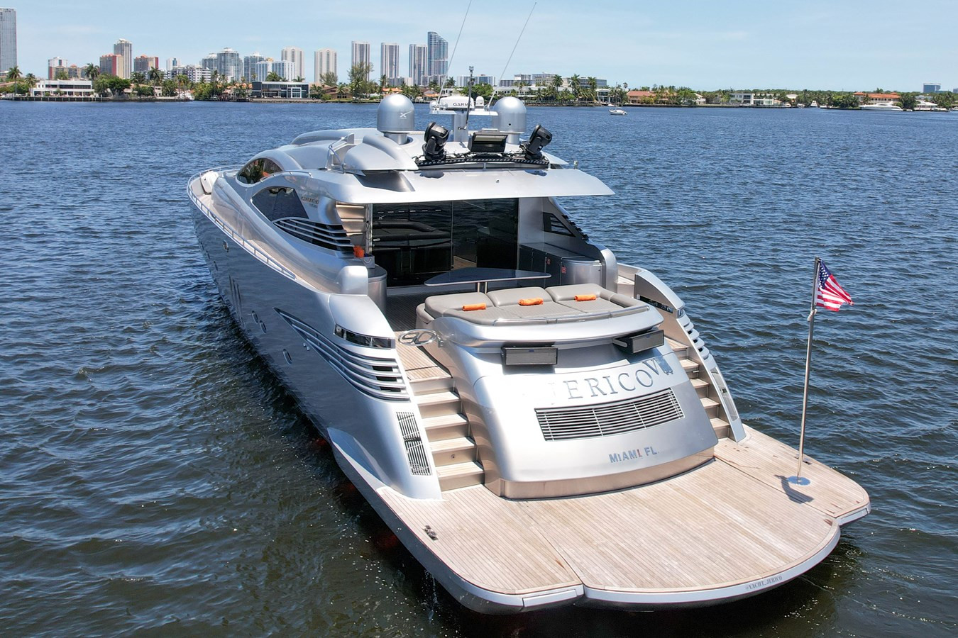 https://arconyachts.ams3.digitaloceanspaces.com/79235/conversions/large_3586235-optimize.jpg