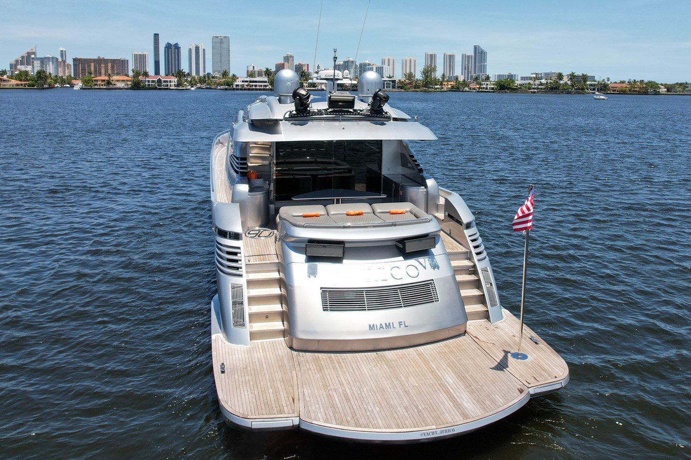 https://arconyachts.ams3.digitaloceanspaces.com/79239/conversions/large_3586236-optimize.jpg